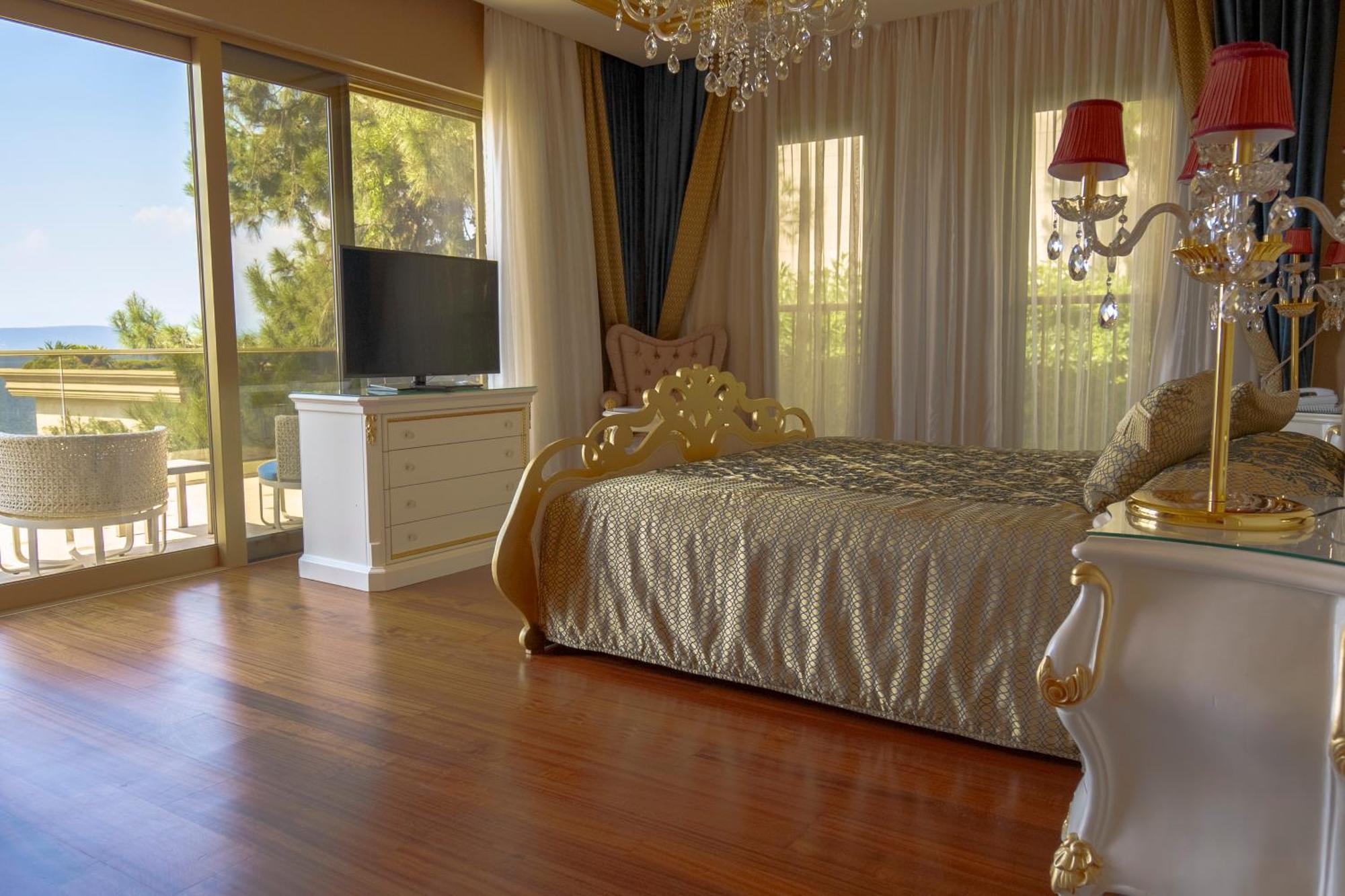 The Plaza Bodrum Torba Exterior foto